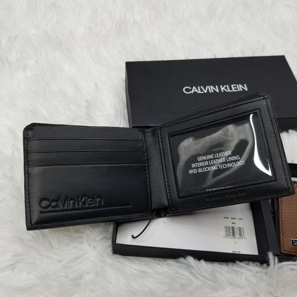 Calvin Klein Micro Pebble Bifold Wallet + Bottle Opener Key Fob - Picture 3 of 6